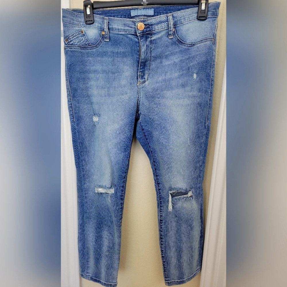 Rock and Republic Distressed Ankle Midrise Jeans Plus Size 16